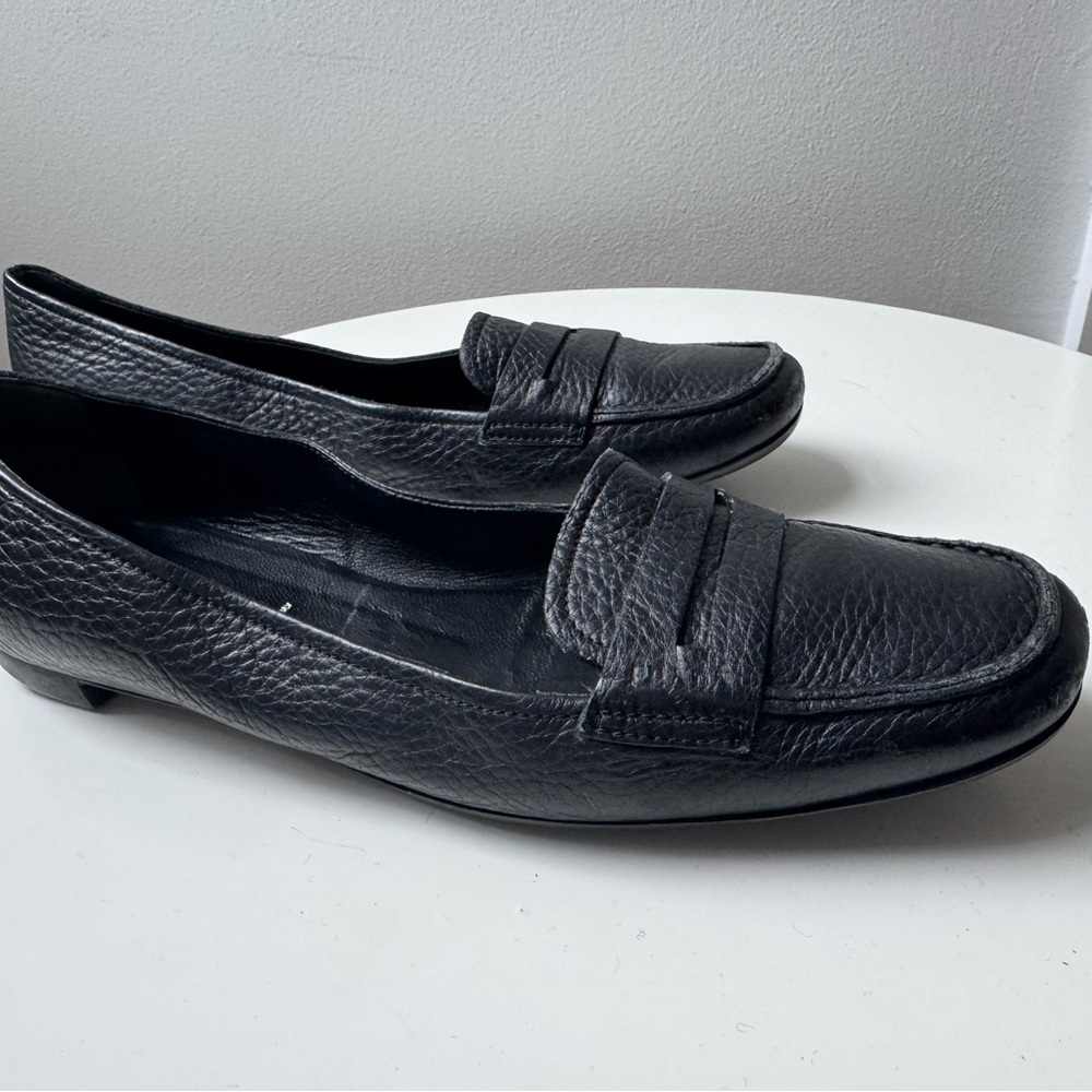 Prada Black Leather Loafers - Picture 2 of 5